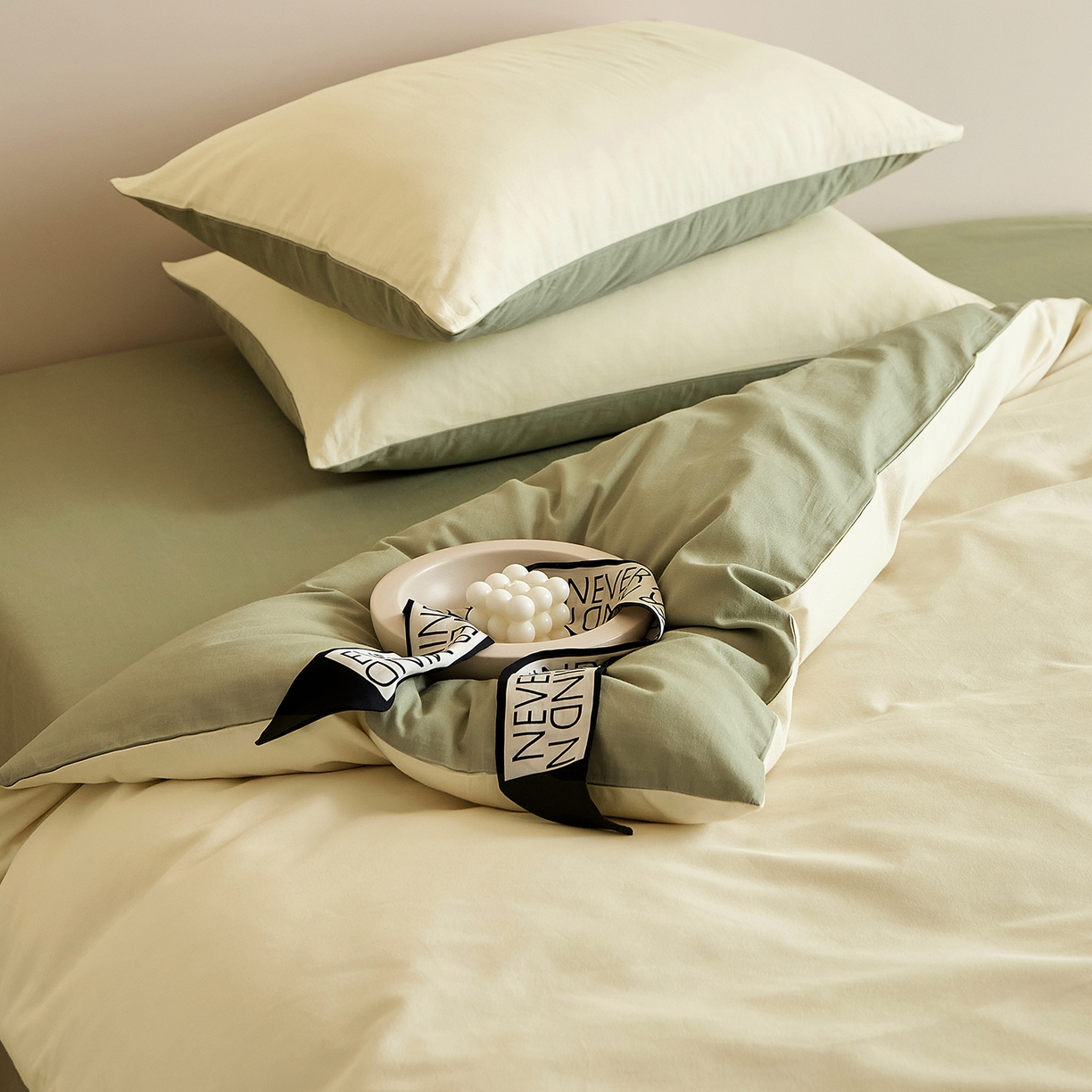 91家纺网 家纺一手货源 找家纺 眷恋家纺 2025新款A类全棉贡缎磨毛双拼色四件套 林昔