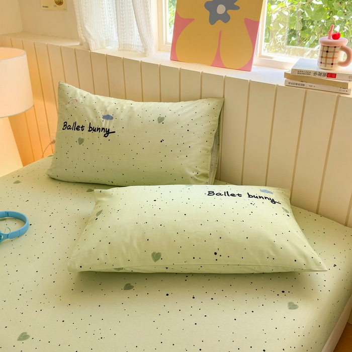 91家纺网 家纺一手货源 找家纺 娜娜 2025新款60支全棉贴布绣床笠 爱心绿兔