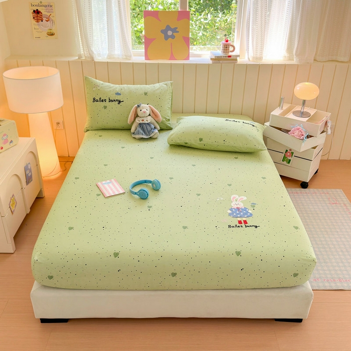 91家纺网 家纺一手货源 找家纺 娜娜 2025新款60支全棉贴布绣床笠 爱心绿兔