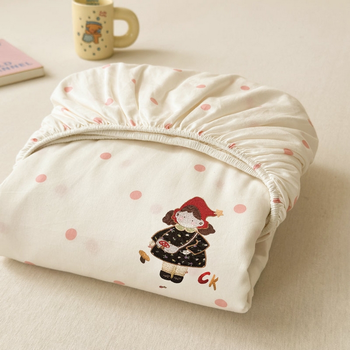 91家纺网 家纺一手货源 找家纺 娜娜 2025新款60支全棉贴布绣床笠 幸运女孩粉