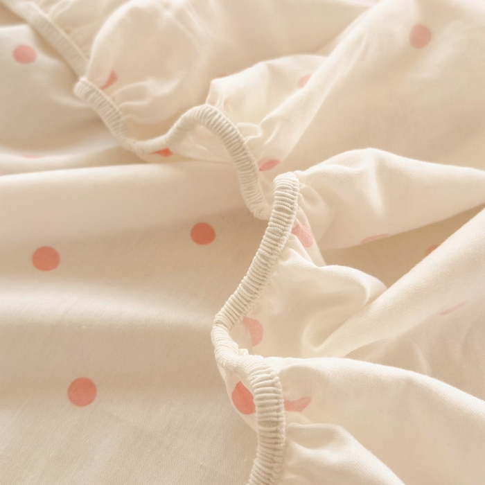 91家纺网 家纺一手货源 找家纺 娜娜 2025新款60支全棉贴布绣床笠 幸运女孩粉