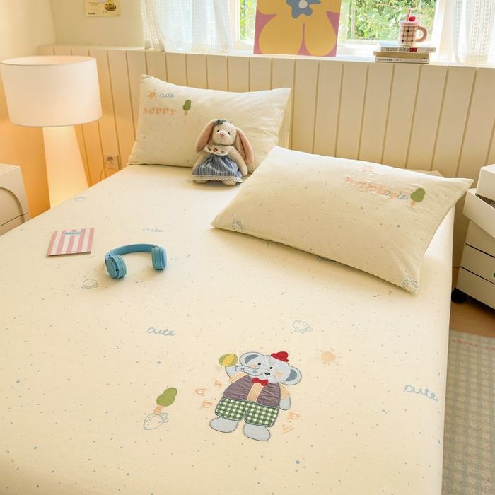 91家纺网 家纺一手货源 找家纺 娜娜 2025新款60支全棉贴布绣床笠 快乐小象