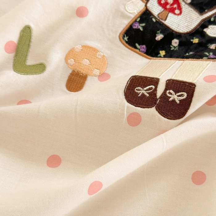 91家纺网 家纺一手货源 找家纺 娜娜 2025新款60支全棉贴布绣床笠 幸运女孩粉