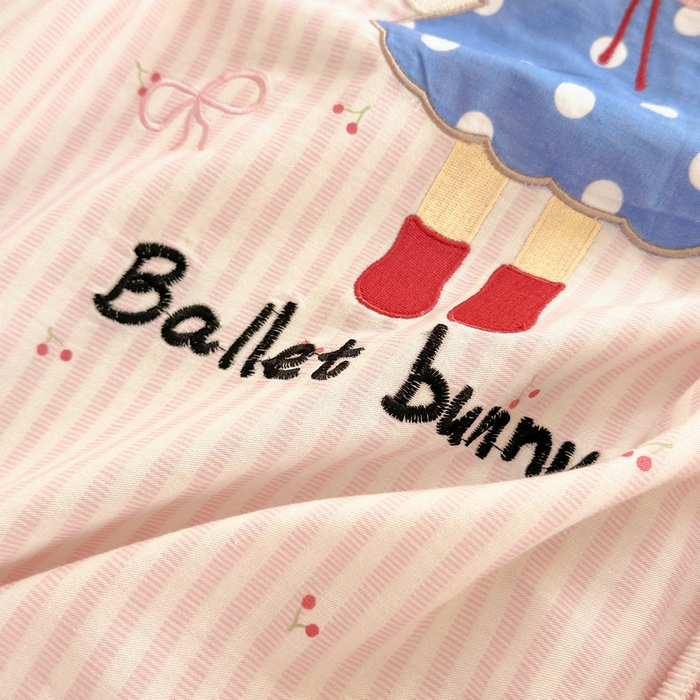 91家纺网 家纺一手货源 找家纺 娜娜 2025新款60支全棉贴布绣床笠 樱桃粉兔