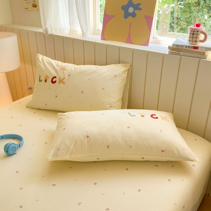 91家纺网 家纺一手货源 找家纺 娜娜 2025新款60支全棉贴布绣床笠 幸运女孩黄