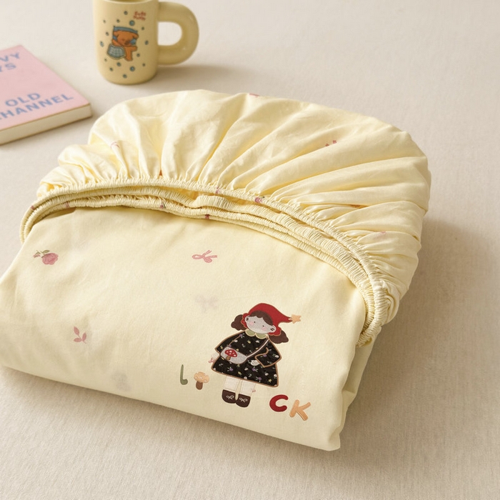 91家纺网 家纺一手货源 找家纺 娜娜 2025新款60支全棉贴布绣床笠 幸运女孩黄