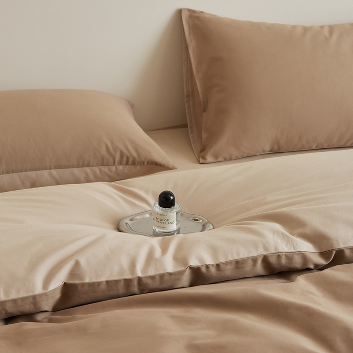 91家纺网 家纺一手货源 找家纺 眷恋家纺 2025新款A类全棉贡缎磨毛双拼色四件套 莫百草