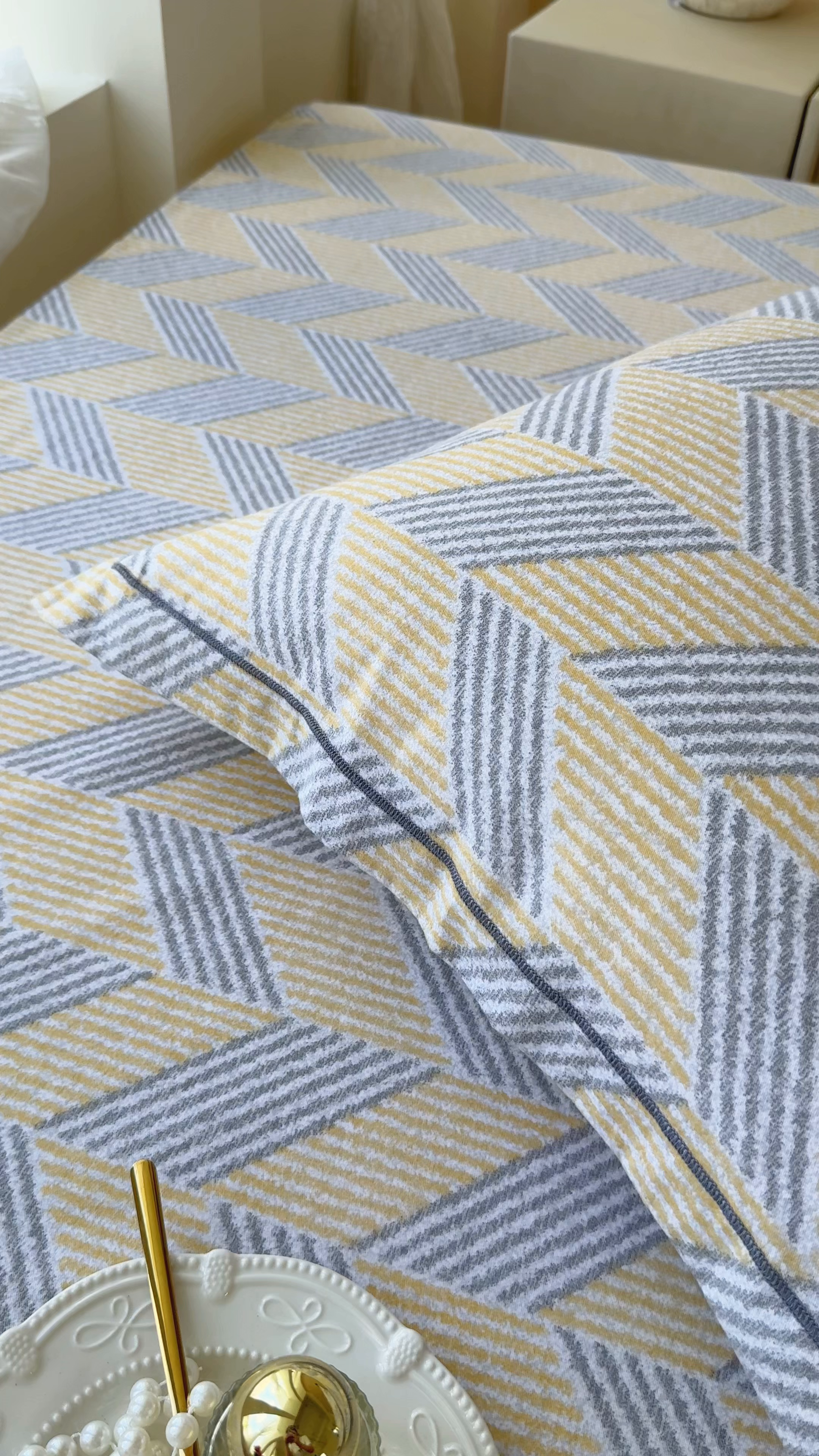 91家纺网 家纺一手货源 找家纺 壹贝家纺 2025新款A类100%全棉纯棉磨毛枕套单枕套枕套单件 施华-灰