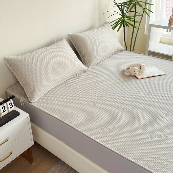 91家纺网 家纺一手货源 找家纺 梵克保罗 2025春夏新款5D席豆豆床笠款凉席席子 简约-金