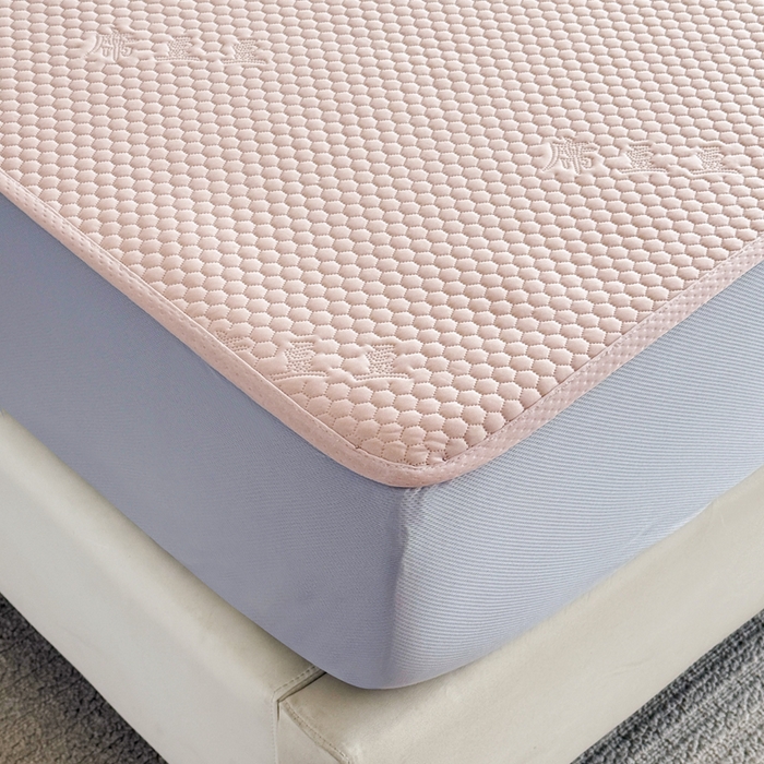 91家纺网 家纺一手货源 找家纺 （总）梵克保罗 2025春夏新款5D席豆豆床笠款凉席席子