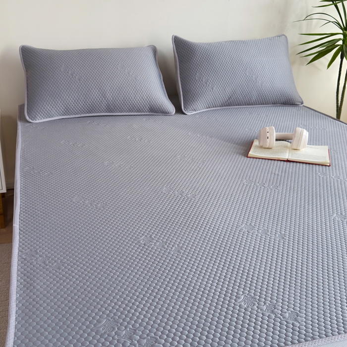 91家纺网 家纺一手货源 找家纺 梵克保罗 2025春夏新款5D席豆豆床笠款凉席席子 简约-灰