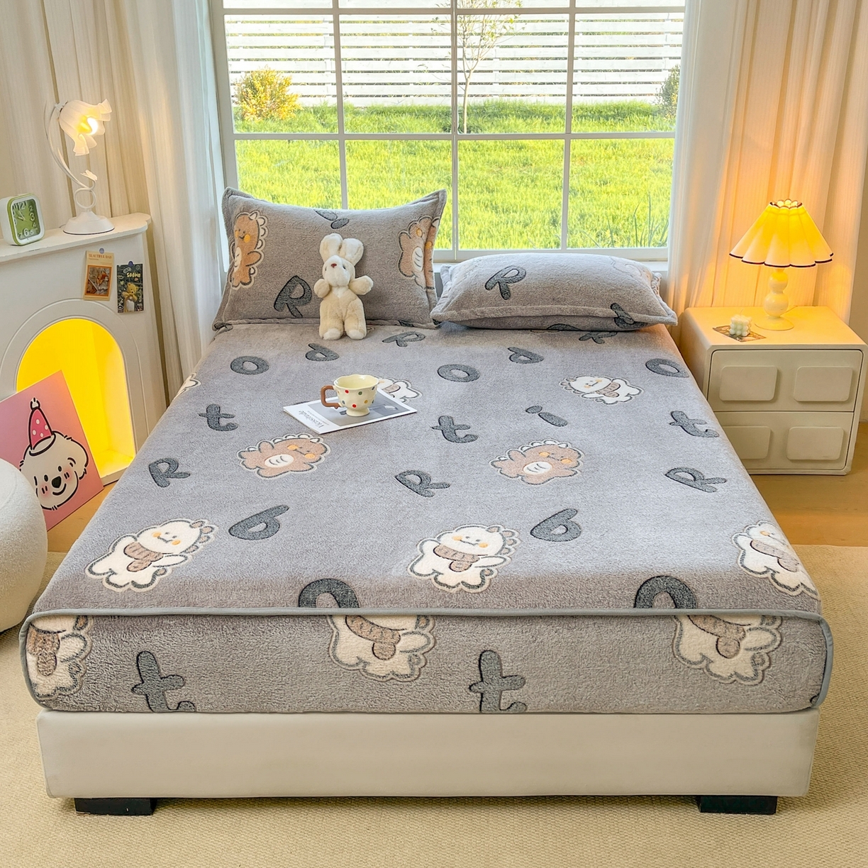 91家纺网 家纺一手货源 找家纺 牵梦萦家纺 2025新款雪花绒立体包边床笠 波波龙