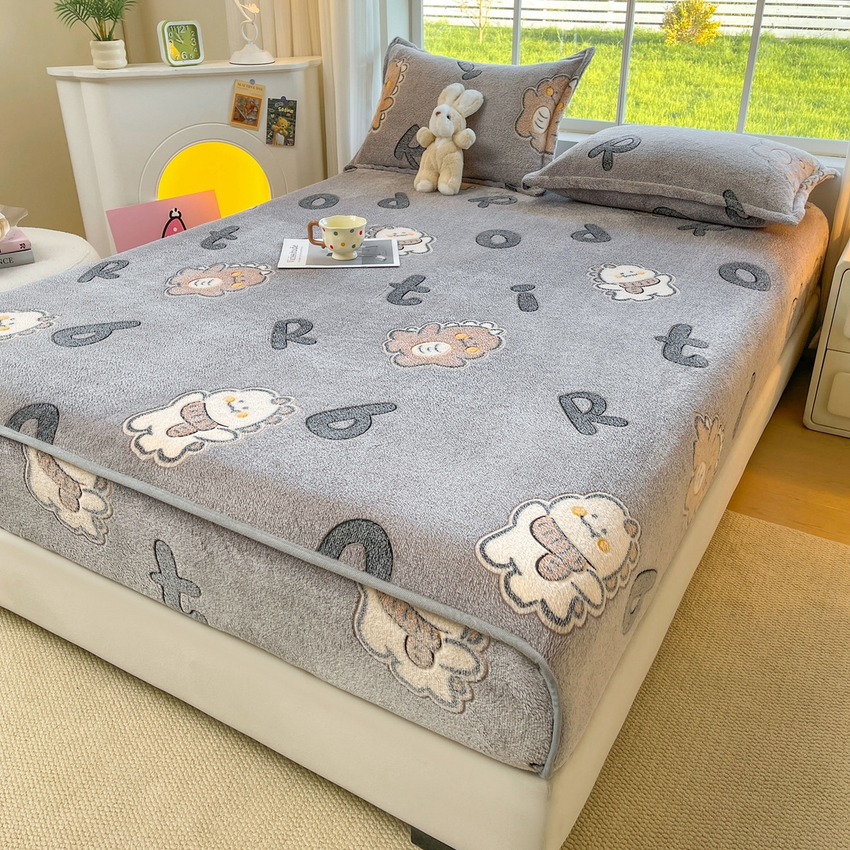 91家纺网 家纺一手货源 找家纺 牵梦萦家纺 2025新款雪花绒立体包边床笠 波波龙