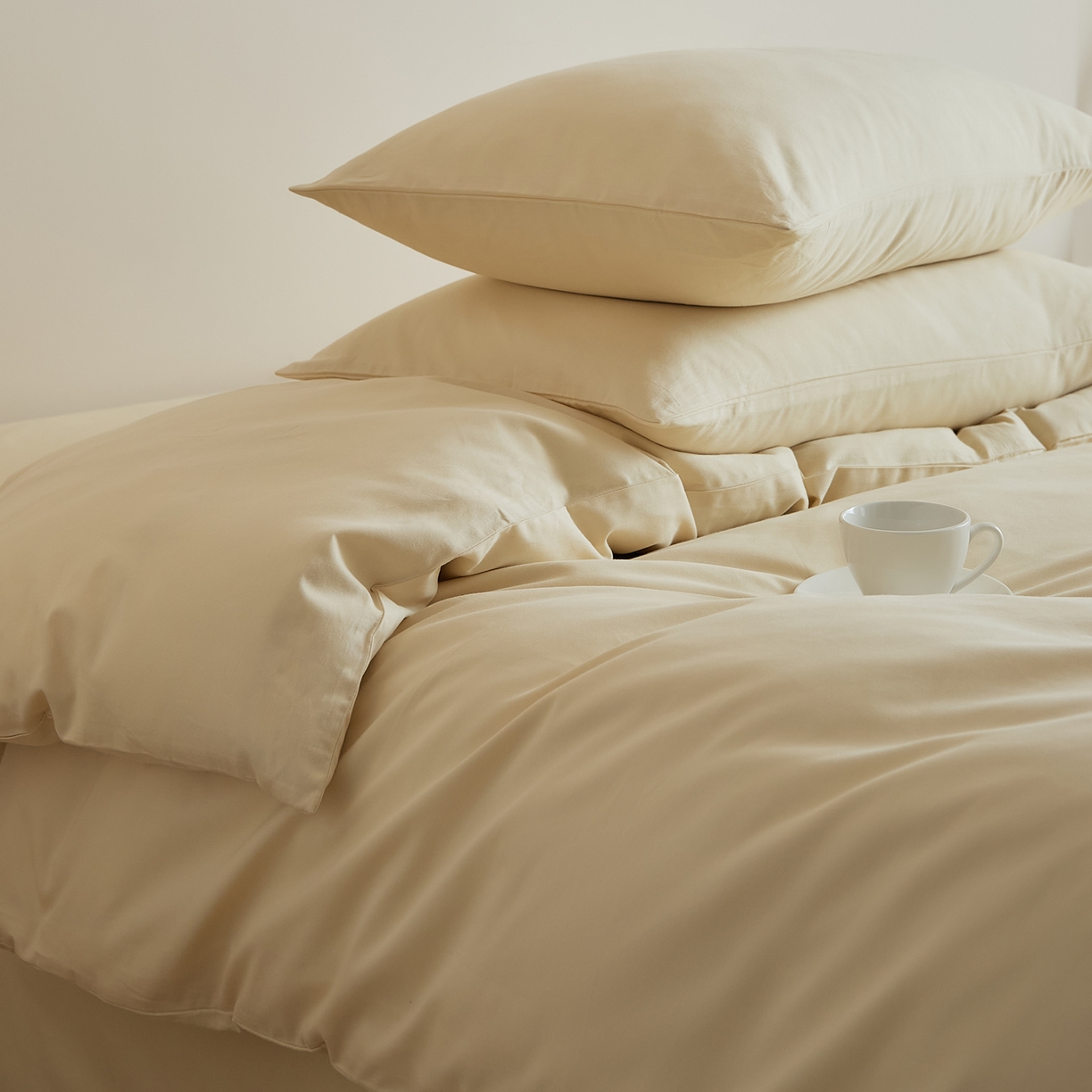 91家纺网 家纺一手货源 找家纺 眷恋家纺 2025新款A类全棉贡缎磨毛双拼色四件套 奶昔