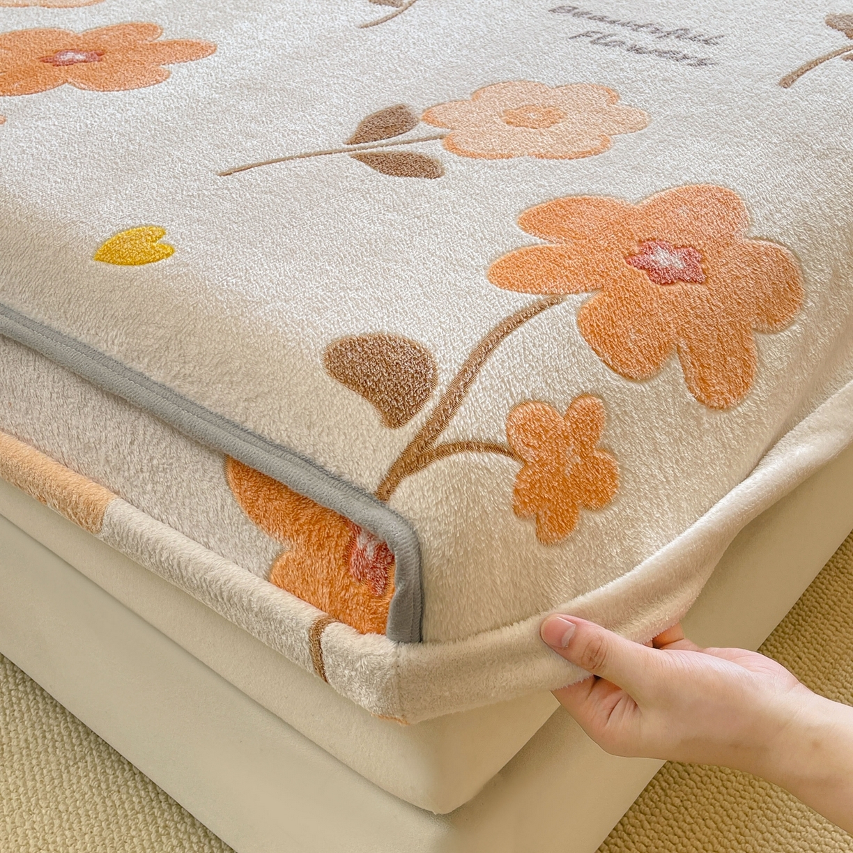 91家纺网 家纺一手货源 找家纺 牵梦萦家纺 2025新款雪花绒立体包边床笠 初夏