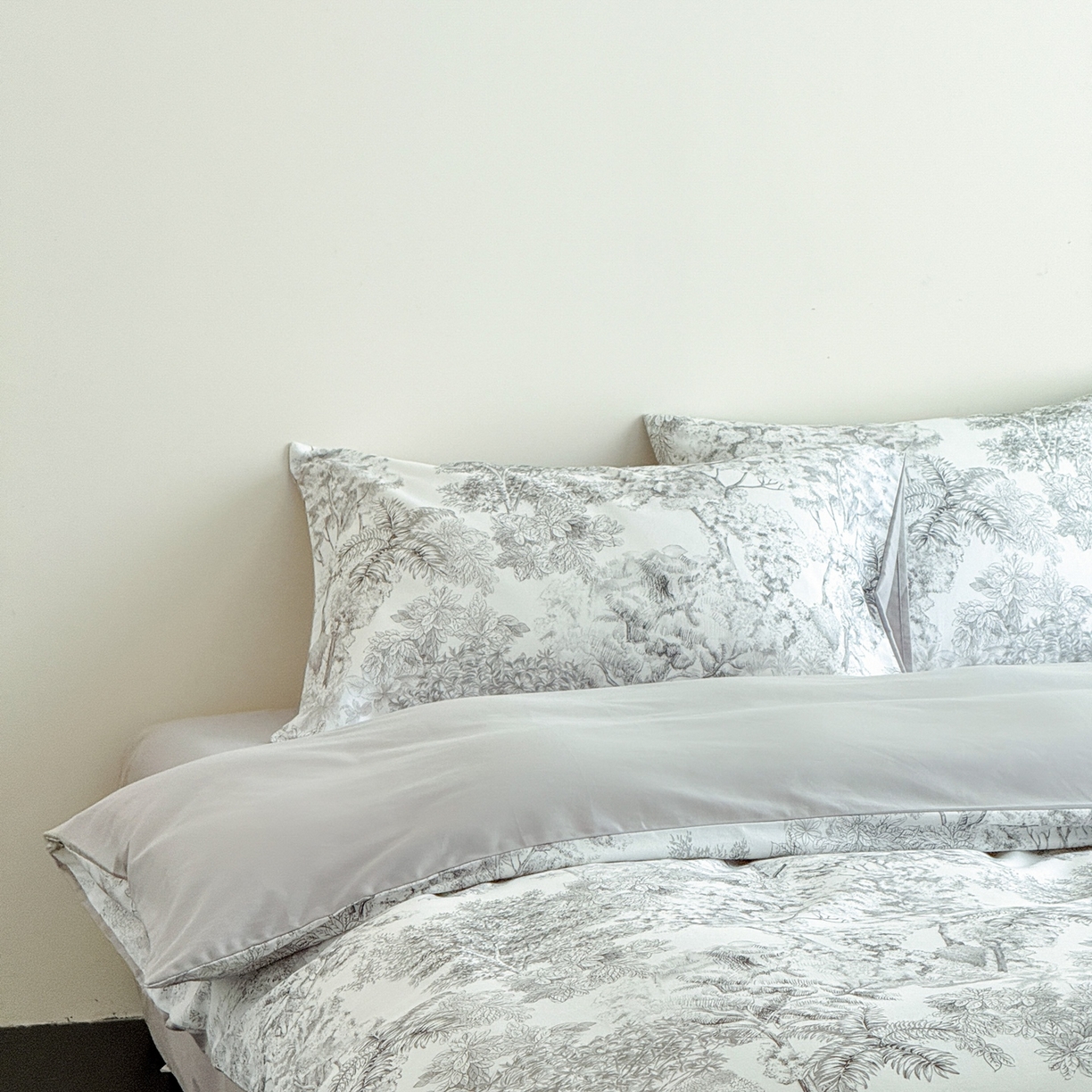 91家纺网 家纺一手货源 找家纺 窝米 2025新款全棉纯棉火山磨毛花卉四件套-第五批 浮生-灰