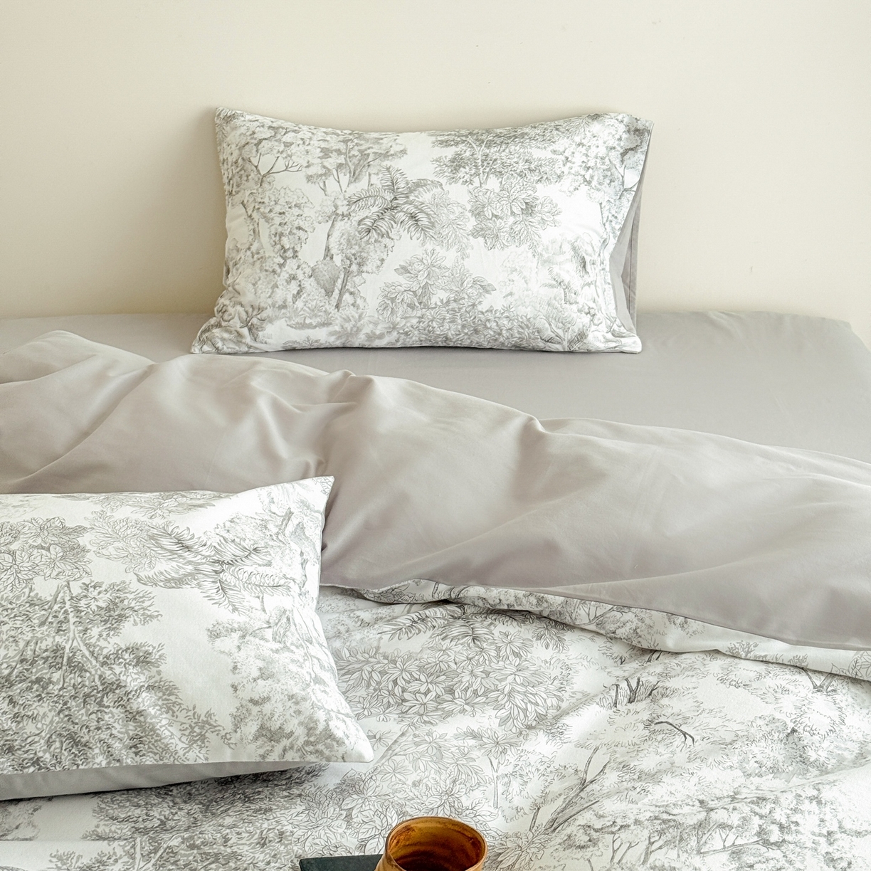 91家纺网 家纺一手货源 找家纺 窝米 2025新款全棉纯棉火山磨毛花卉四件套-第五批 浮生-灰