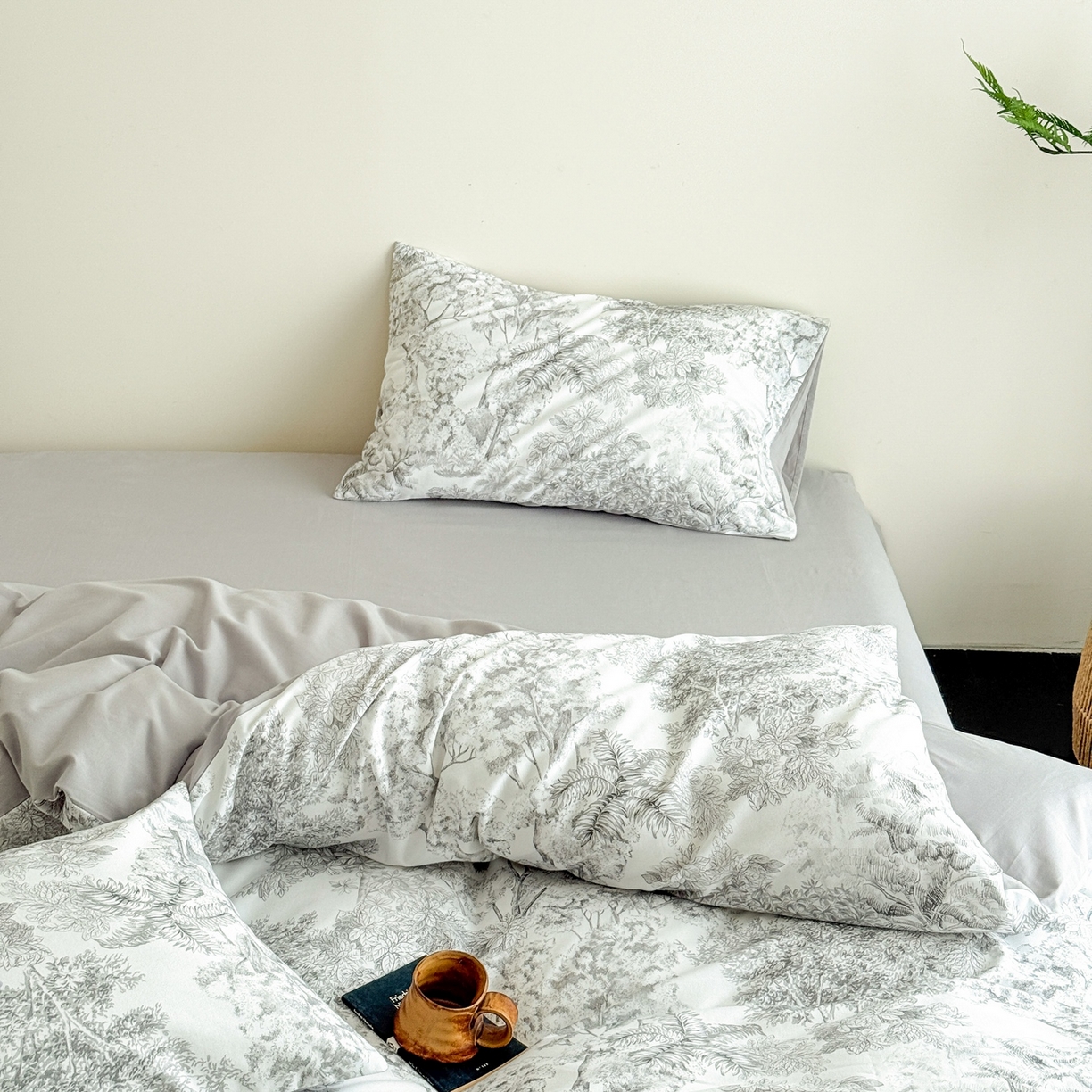 91家纺网 家纺一手货源 找家纺 窝米 2025新款全棉纯棉火山磨毛花卉四件套-第五批 浮生-灰