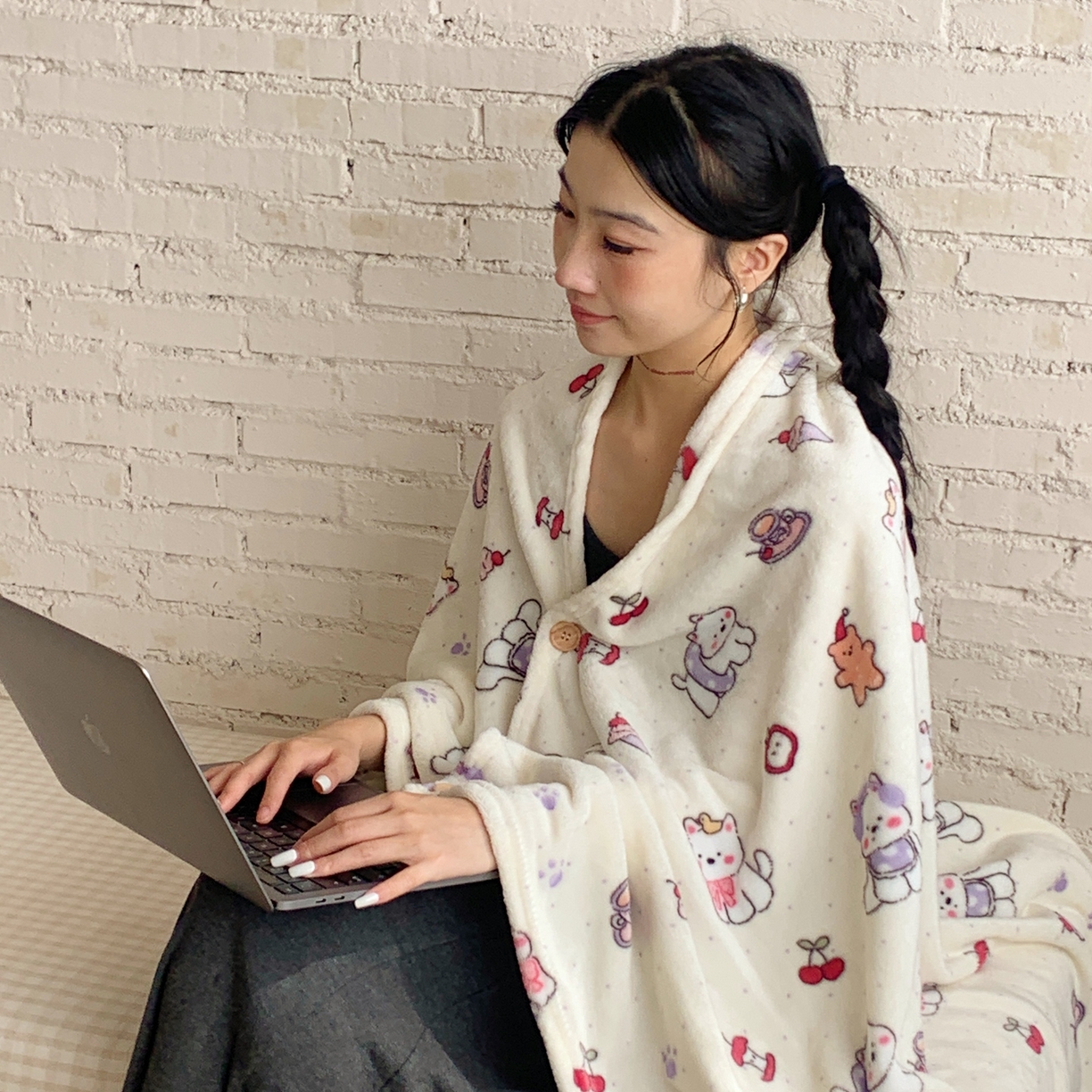 桃喜 2025秋冬新款双面牛奶绒披肩毯毛毯毯子 红苹果狗狗（双面绒披肩毯）