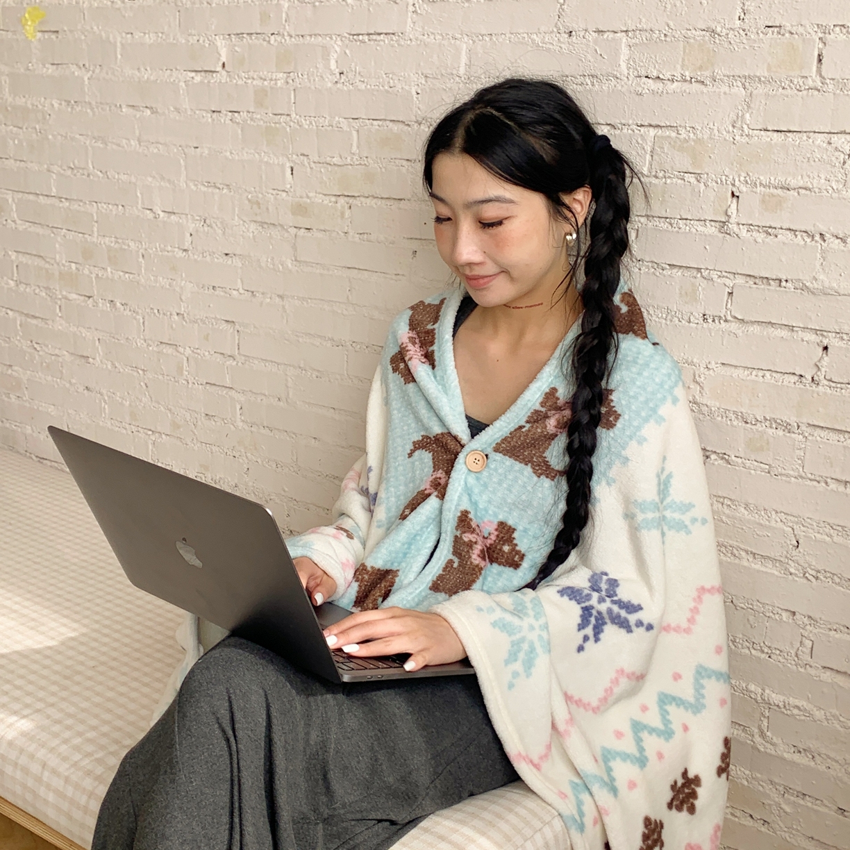 桃喜 2025秋冬新款双面牛奶绒披肩毯毛毯毯子 费尔岛狗狗蓝（双面绒披肩毯）