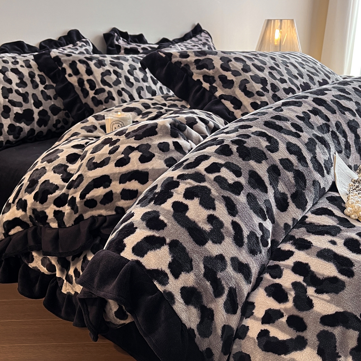 91家纺网 家纺一手货源 找家纺 （总）安哆啦家纺 2025新款法式赫本风牛奶绒四件套