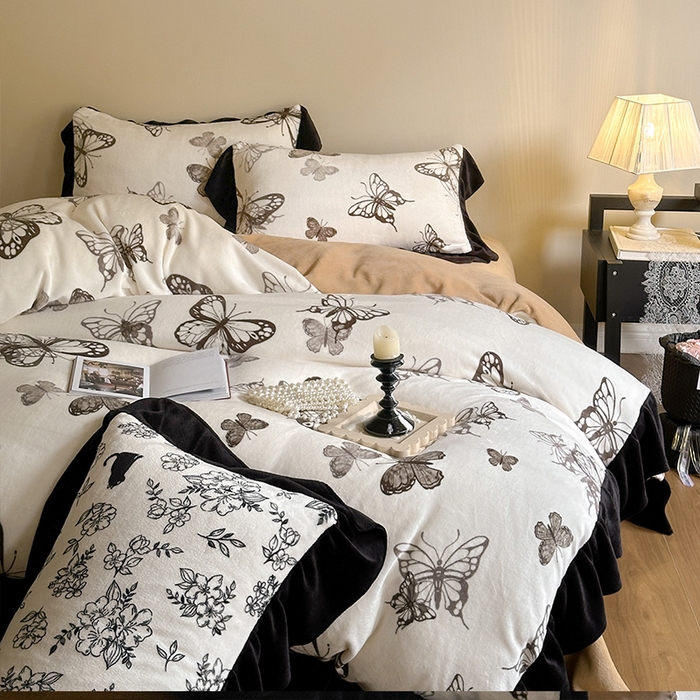 91家纺网 家纺一手货源 找家纺 安哆啦家纺 2025新款法式赫本风牛奶绒四件套 法式-蝴蝶翩翩