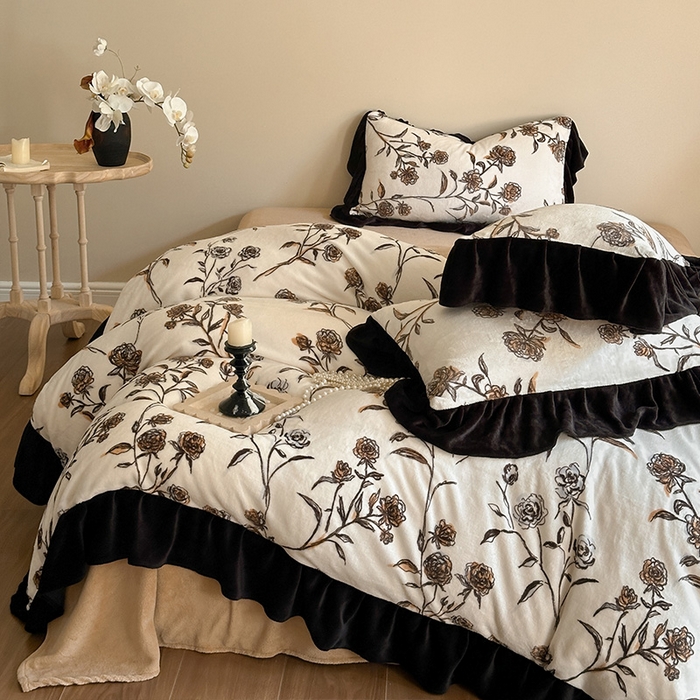 91家纺网 家纺一手货源 找家纺 安哆啦家纺 2025新款法式赫本风牛奶绒四件套 法式-叶璃