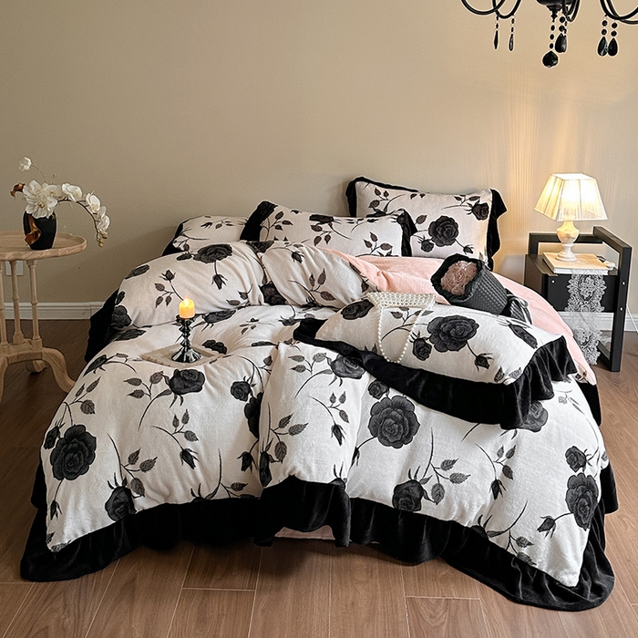 91家纺网 家纺一手货源 找家纺 安哆啦家纺 2025新款法式赫本风牛奶绒四件套 法式-暗夜玫瑰