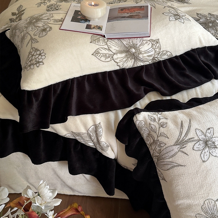 91家纺网 家纺一手货源 找家纺 安哆啦家纺 2025新款法式赫本风牛奶绒四件套 法式-花语浪漫