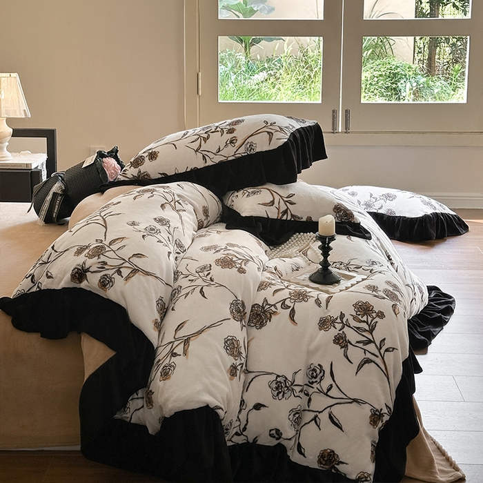 91家纺网 家纺一手货源 找家纺 安哆啦家纺 2025新款法式赫本风牛奶绒四件套 法式-叶璃