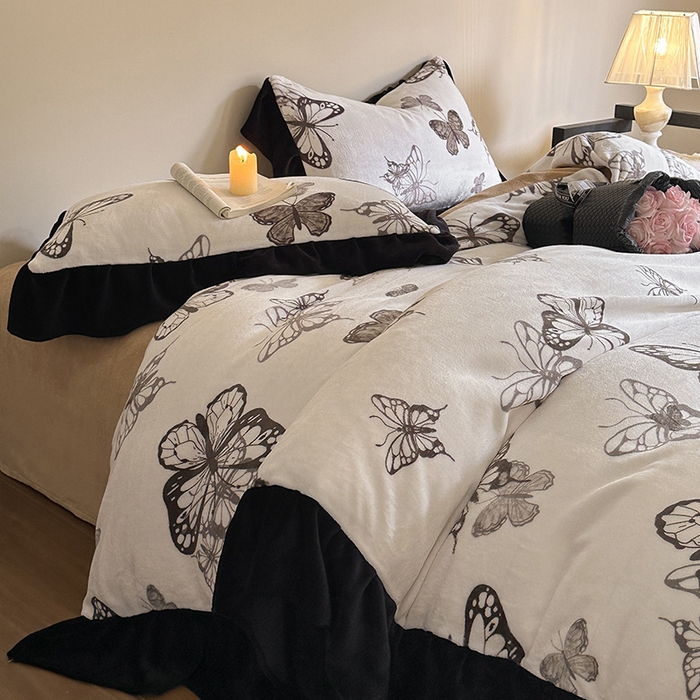 91家纺网 家纺一手货源 找家纺 安哆啦家纺 2025新款法式赫本风牛奶绒四件套 法式-蝴蝶翩翩