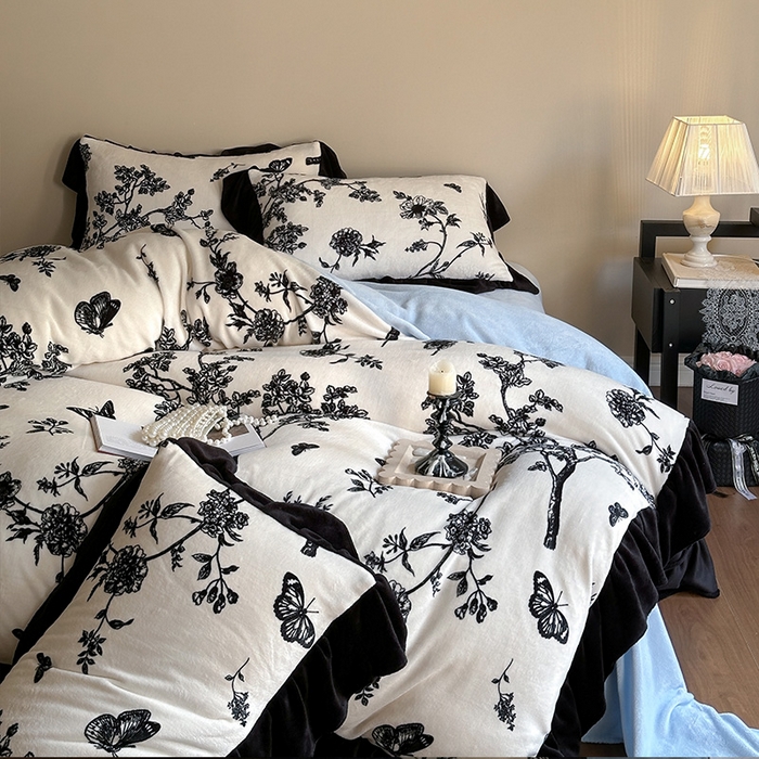 91家纺网 家纺一手货源 找家纺 安哆啦家纺 2025新款法式赫本风牛奶绒四件套 法式-蓝梦里