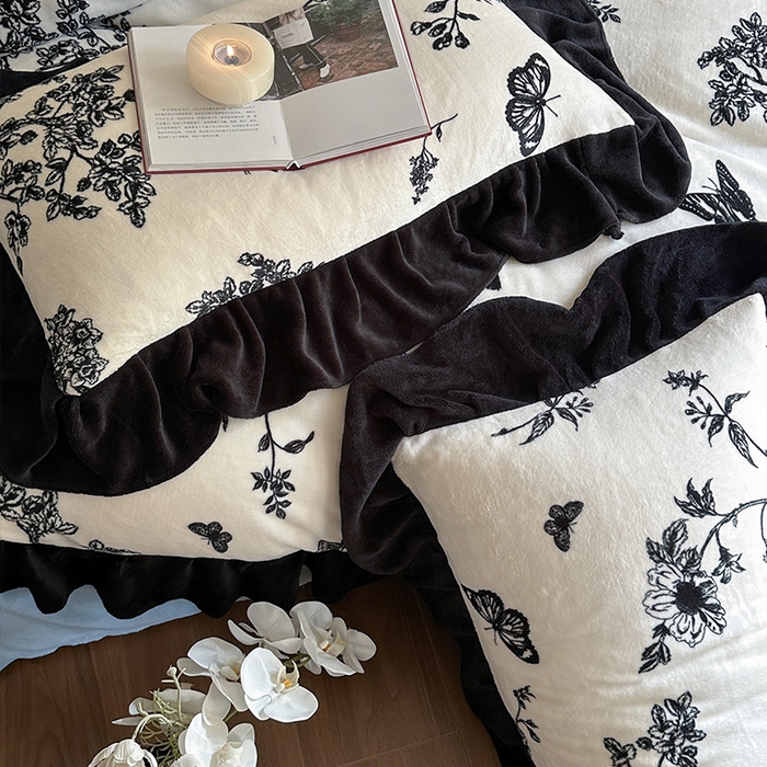 91家纺网 家纺一手货源 找家纺 安哆啦家纺 2025新款法式赫本风牛奶绒四件套 法式-蓝梦里