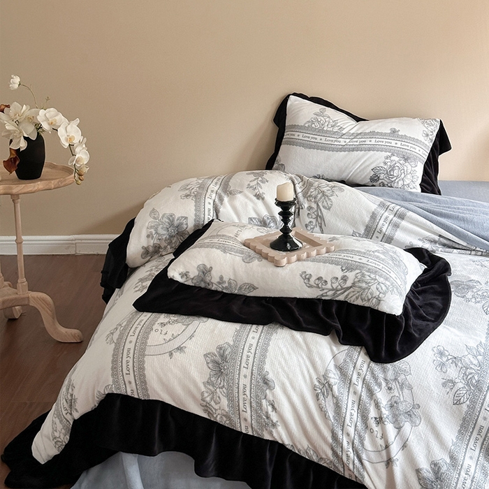 91家纺网 家纺一手货源 找家纺 安哆啦家纺 2025新款法式赫本风牛奶绒四件套 法式-花魅