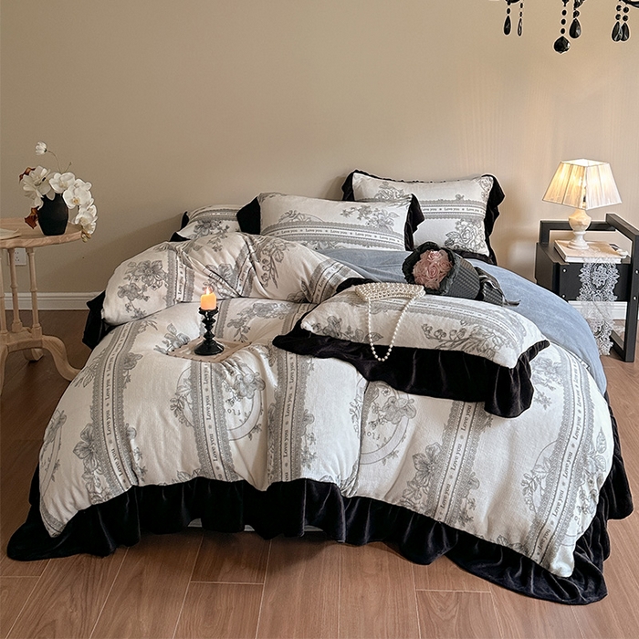 91家纺网 家纺一手货源 找家纺 安哆啦家纺 2025新款法式赫本风牛奶绒四件套 法式-花魅