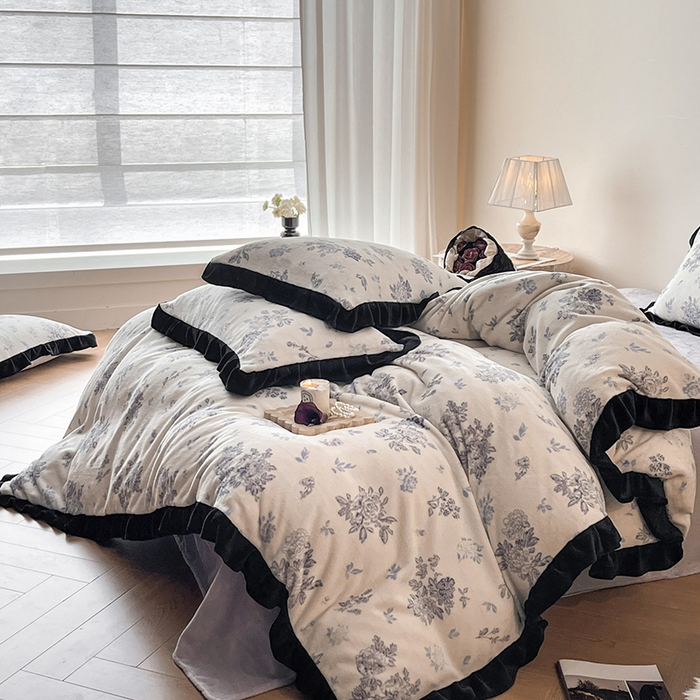 91家纺网 家纺一手货源 找家纺 安哆啦家纺 2025新款法式赫本风牛奶绒四件套 法式-兰絮语