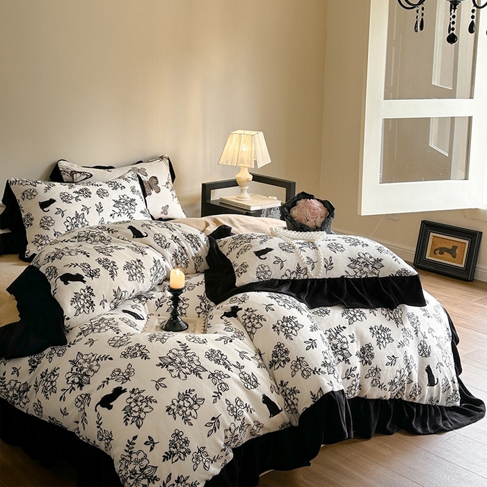 91家纺网 家纺一手货源 找家纺 安哆啦家纺 2025新款法式赫本风牛奶绒四件套 法式-猫先生