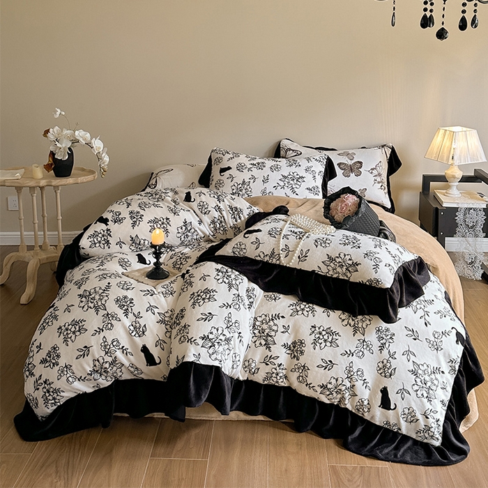 91家纺网 家纺一手货源 找家纺 安哆啦家纺 2025新款法式赫本风牛奶绒四件套 法式-猫先生