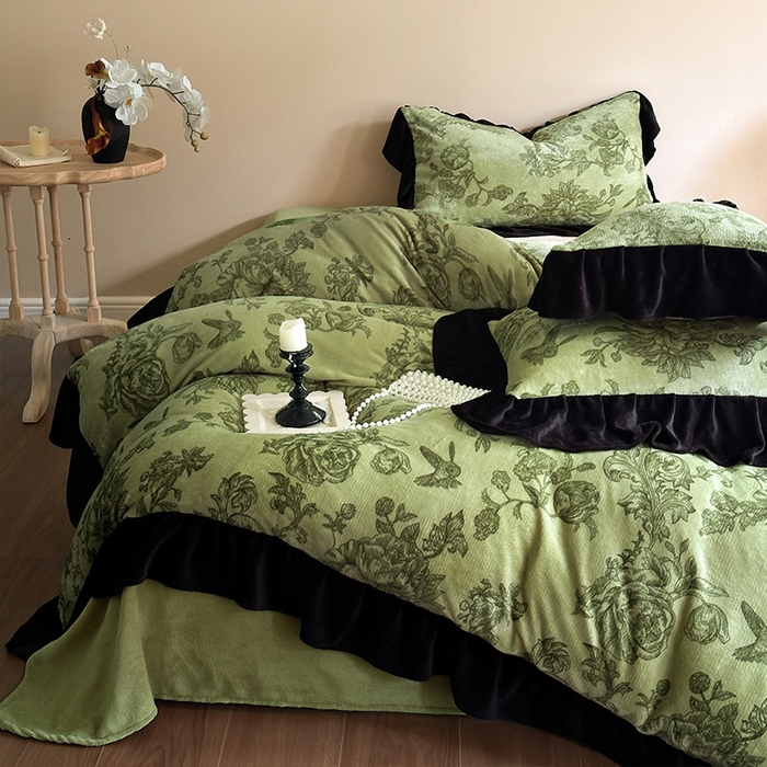 91家纺网 家纺一手货源 找家纺 安哆啦家纺 2025新款法式赫本风牛奶绒四件套 法式-绿野仙踪