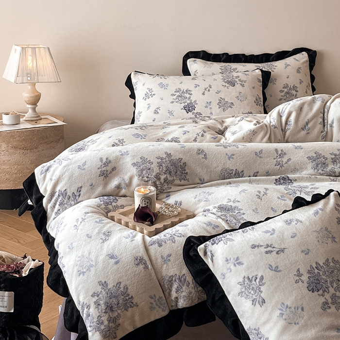 91家纺网 家纺一手货源 找家纺 安哆啦家纺 2025新款法式赫本风牛奶绒四件套 法式-兰絮语