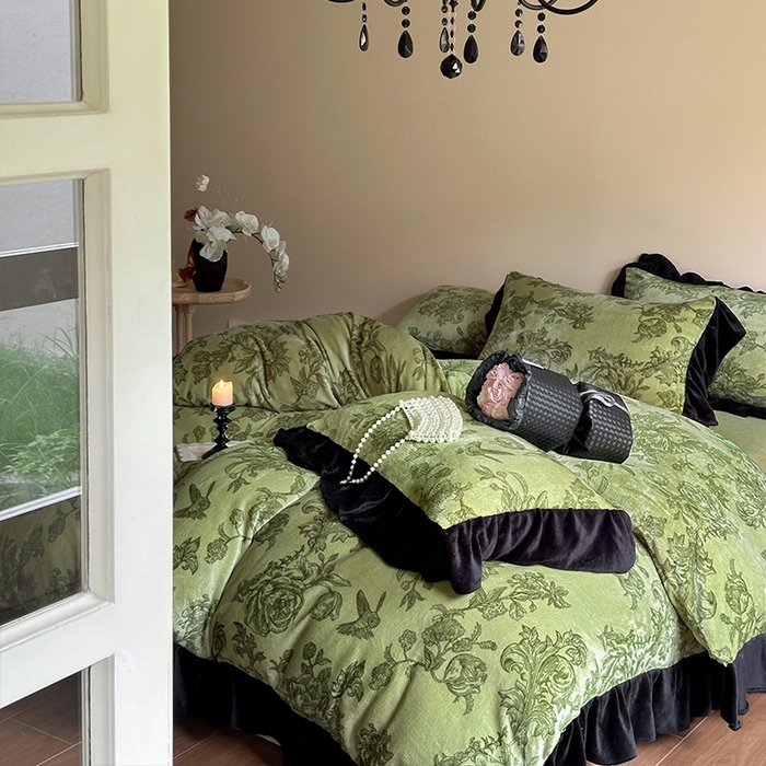 91家纺网 家纺一手货源 找家纺 安哆啦家纺 2025新款法式赫本风牛奶绒四件套 法式-绿野仙踪