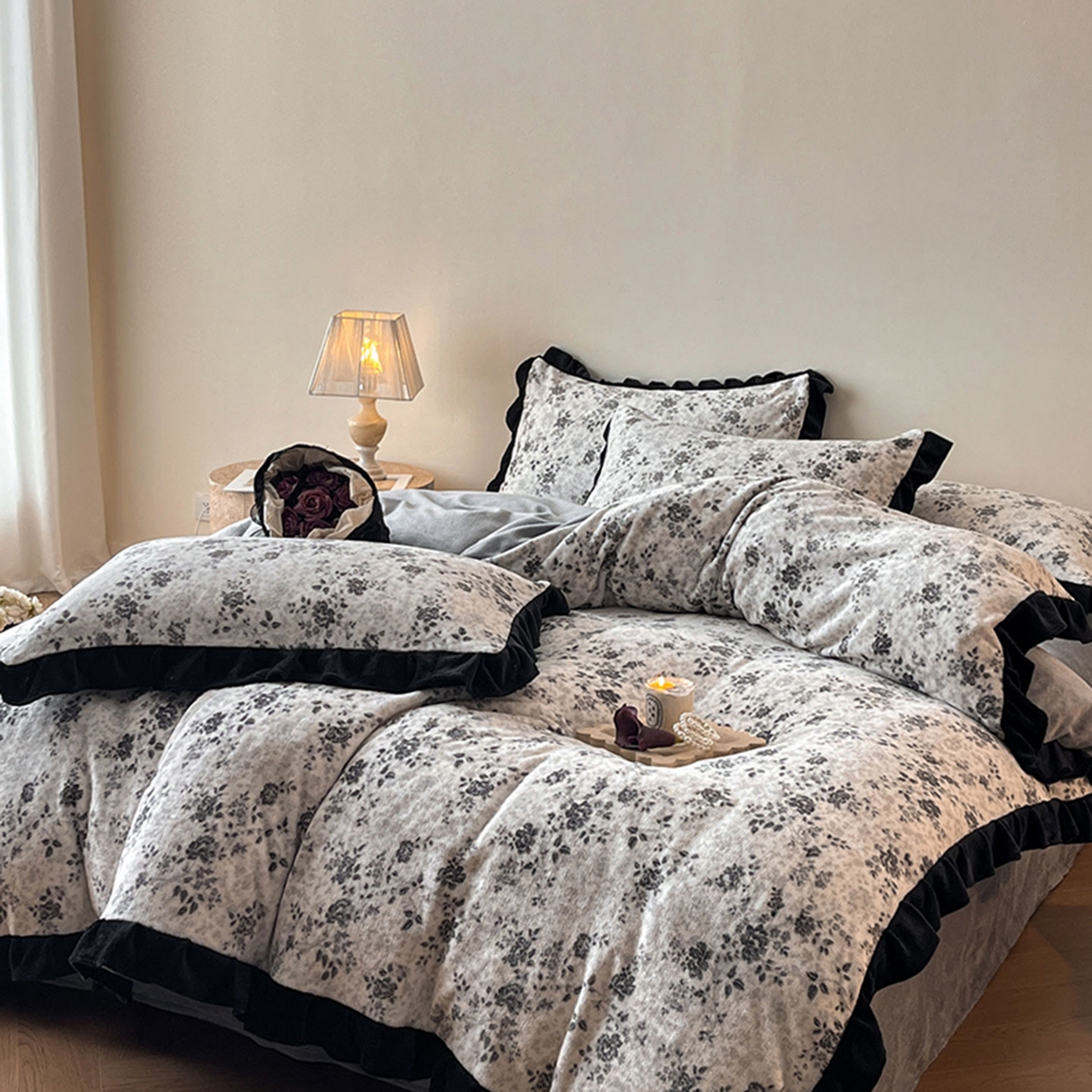 91家纺网 家纺一手货源 找家纺 安哆啦家纺 2025新款法式赫本风牛奶绒四件套 法式-星河入梦