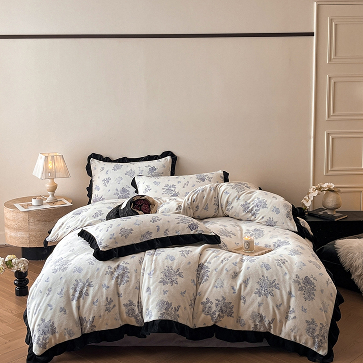 91家纺网 家纺一手货源 找家纺 安哆啦家纺 2025新款法式赫本风牛奶绒四件套 法式-兰絮语