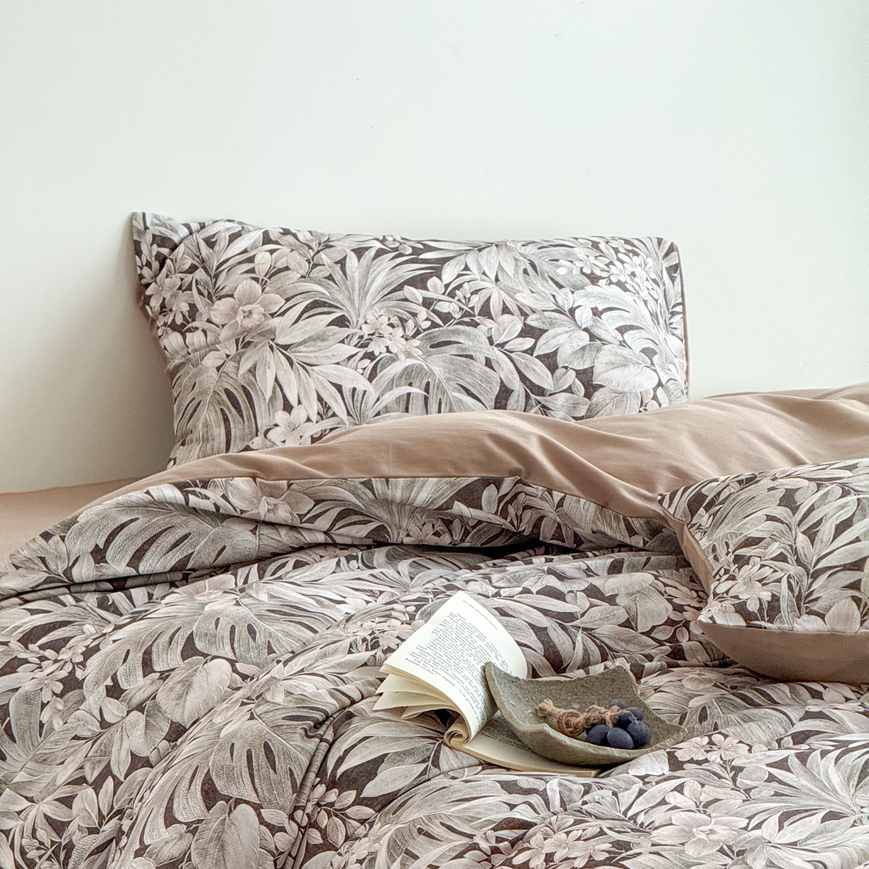 91家纺网 家纺一手货源 找家纺 窝米 2025新款全棉纯棉火山磨毛花卉四件套-第五批 疏影-咖