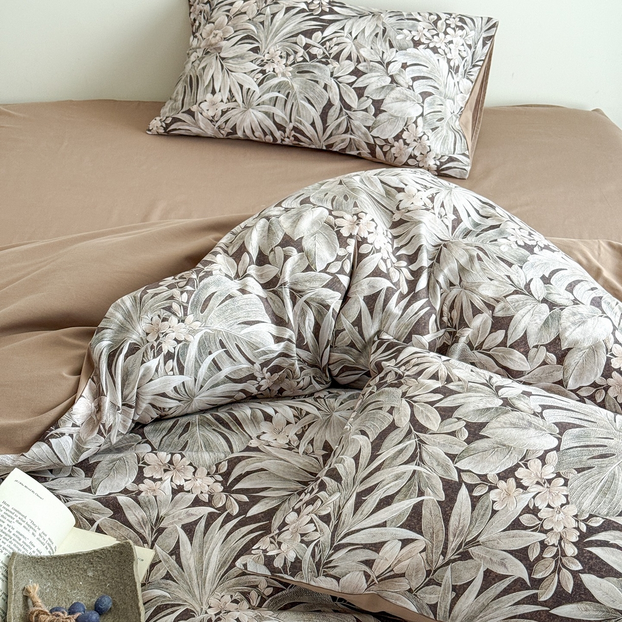 91家纺网 家纺一手货源 找家纺 窝米 2025新款全棉纯棉火山磨毛花卉四件套-第五批 疏影-咖