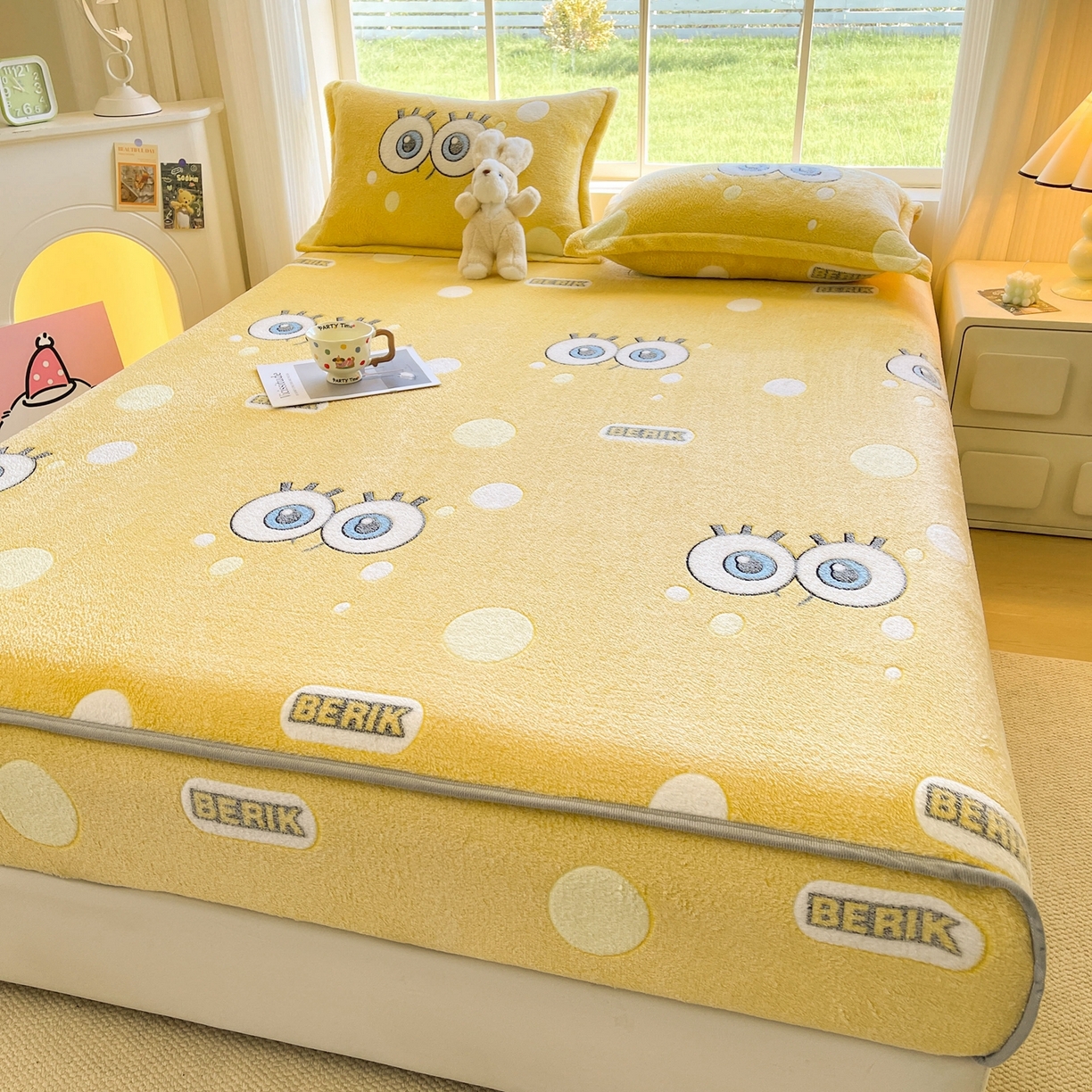 91家纺网 家纺一手货源 找家纺 牵梦萦家纺 2025新款雪花绒立体包边床笠 大眼宝宝