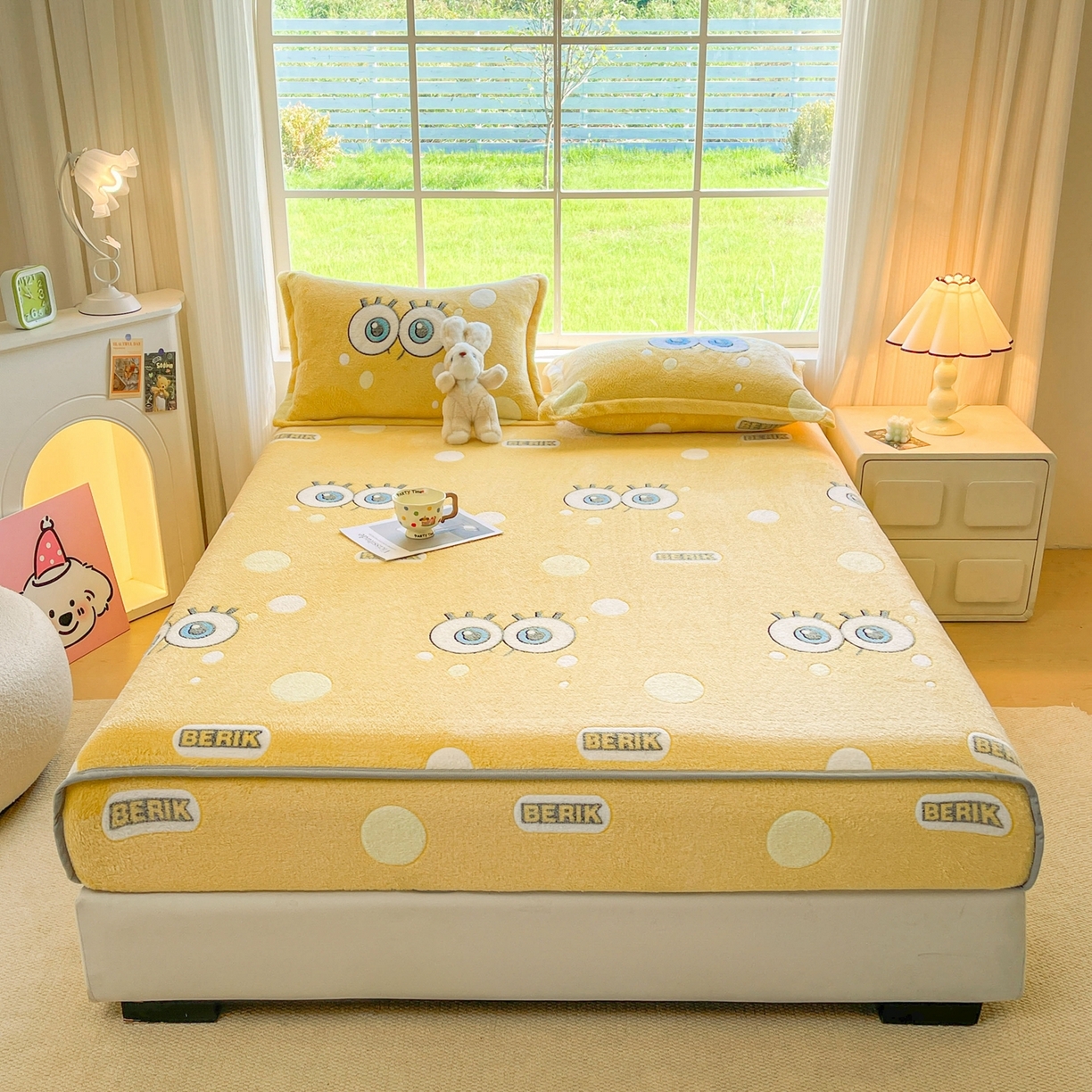 91家纺网 家纺一手货源 找家纺 牵梦萦家纺 2025新款雪花绒立体包边床笠 大眼宝宝