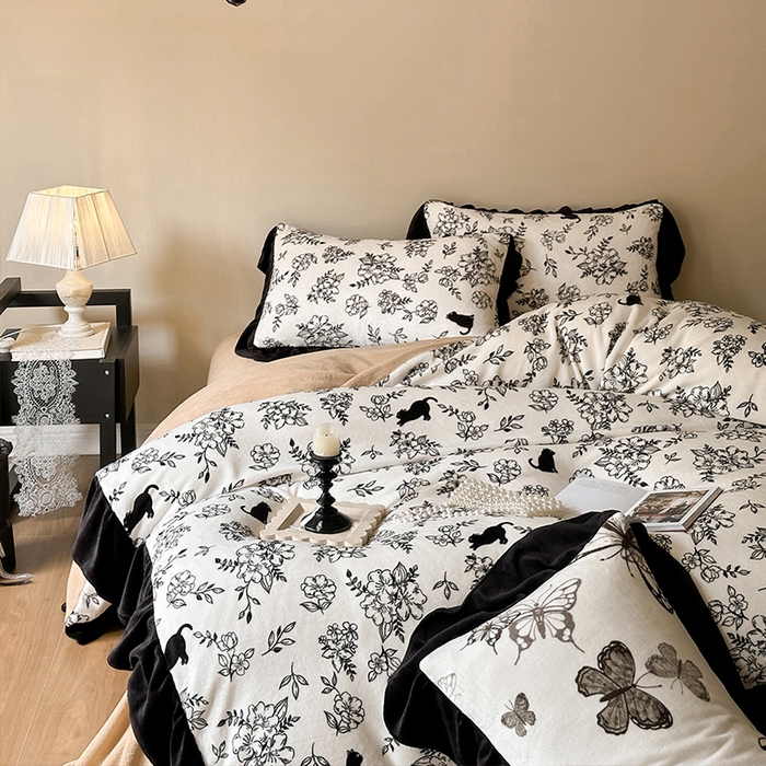 91家纺网 家纺一手货源 找家纺 安哆啦家纺 2025新款法式赫本风牛奶绒四件套 法式-猫先生