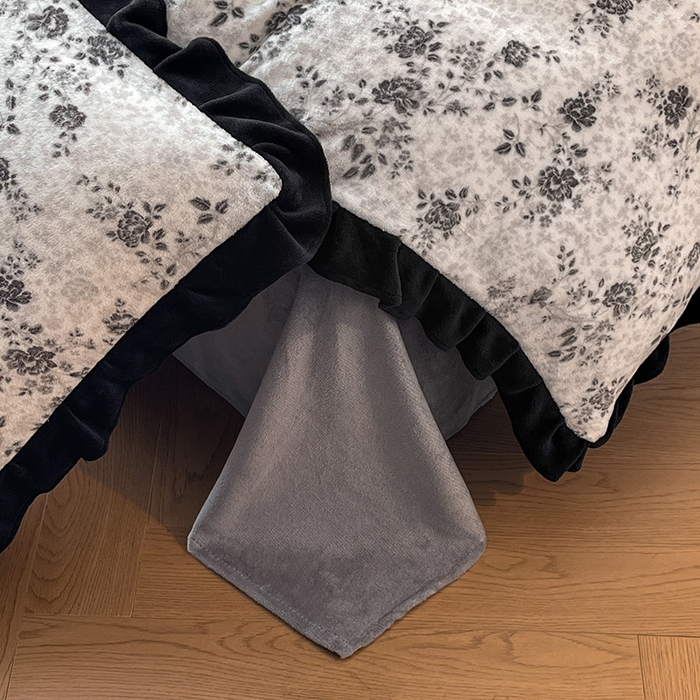 91家纺网 家纺一手货源 找家纺 安哆啦家纺 2025新款法式赫本风牛奶绒四件套 法式-星河入梦