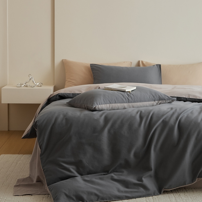 91家纺网 家纺一手货源 找家纺 眷恋家纺 2025新款A类全棉贡缎磨毛双拼色四件套 钛苏